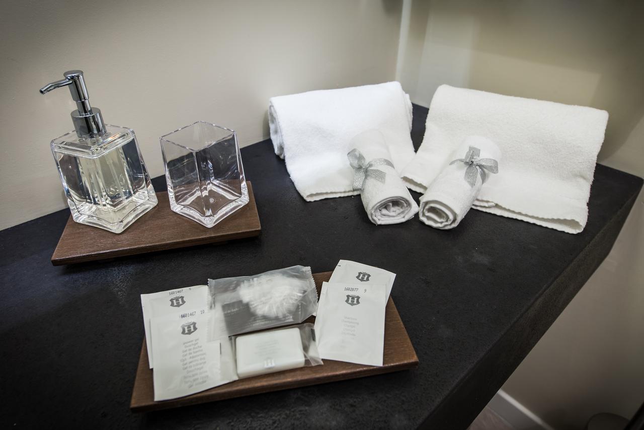 Luxuryenne Hotell Cagliari Exteriör bild